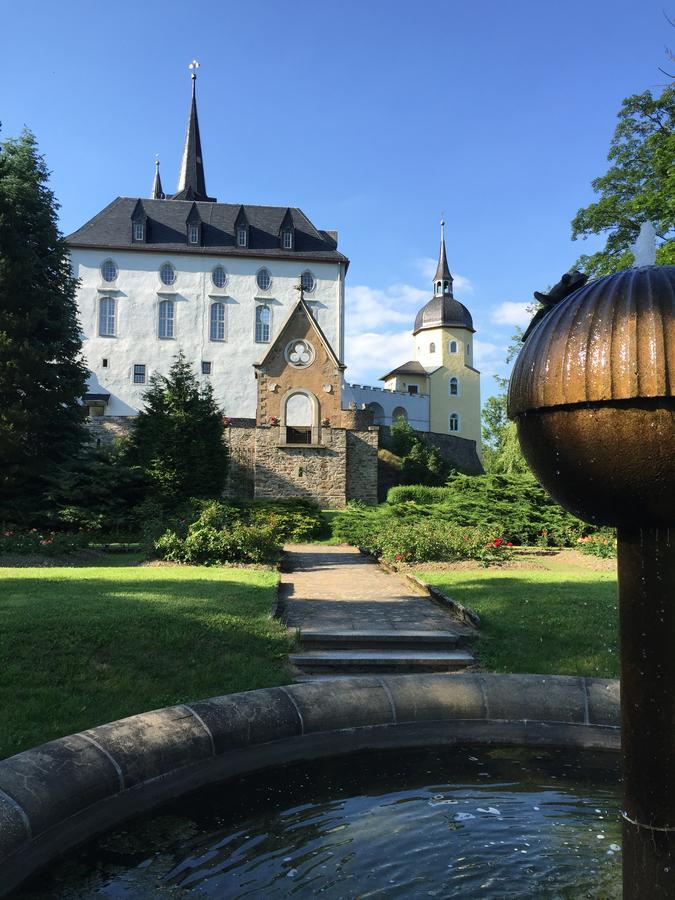 Ferienhaus Erzgebirge "An Der Trebe" Mit Kamin Und Sauna Нойхаузен Экстерьер фото